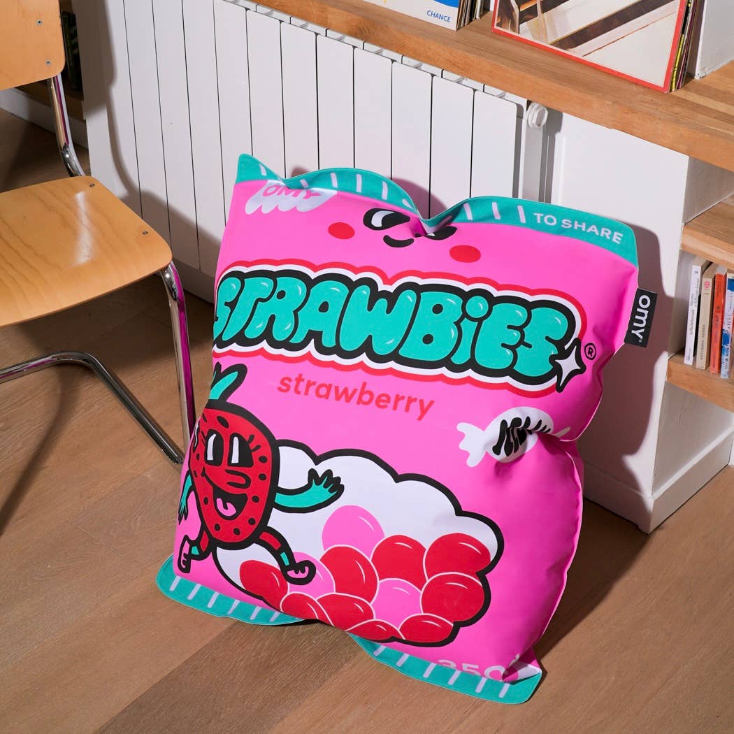 OMY Decorative Air Pillow – Giant Strawberry Candies