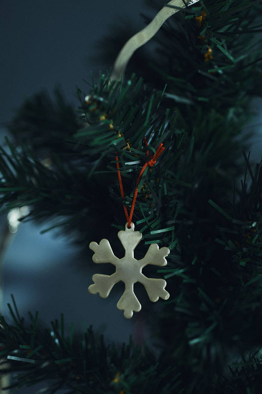 Silver Plated Snow Flake Ornament (B)