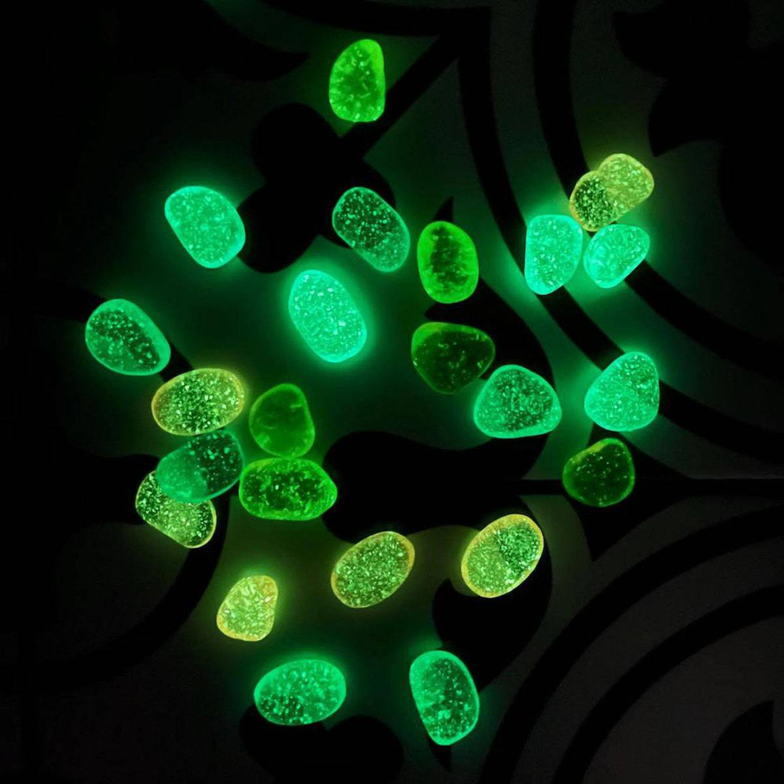 Les Petites Merveilles Glow In The Dark Meteorites